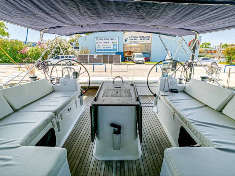 Bareboat Rental Sailboat Dufour with a boat licence