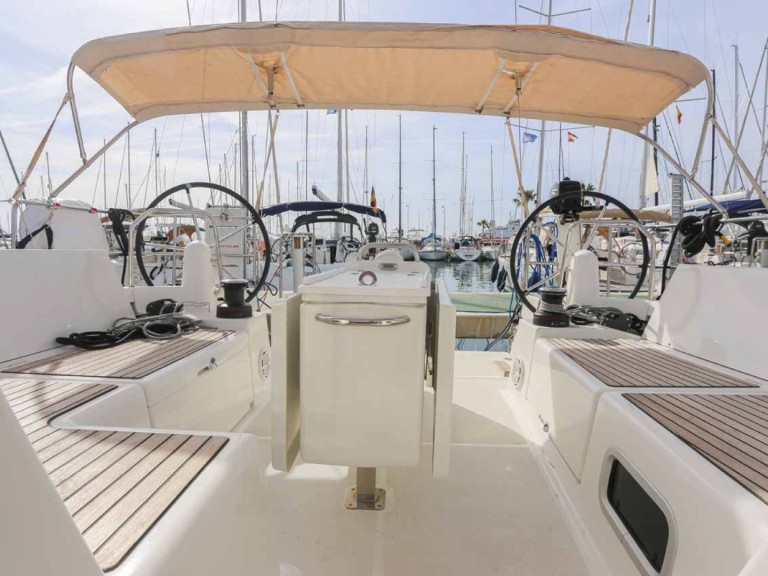 Sailboat rental in Palma de Mallorca - Jeanneau Sun Odyssey 440