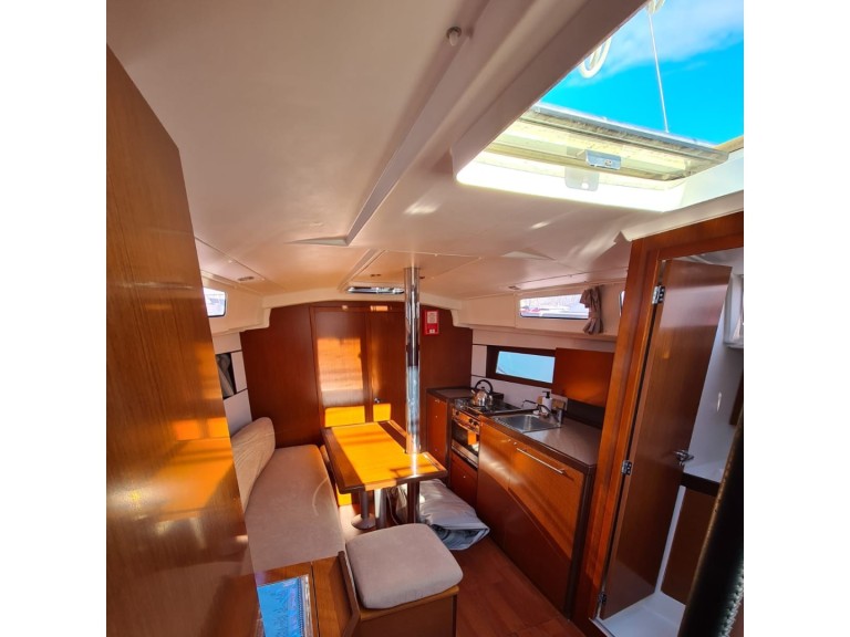 Sailboat for rent Split at the best price
