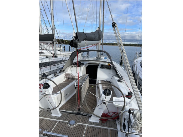 Sailboat rental in Saltsjö-duvnäs - Hanse Hanse 418