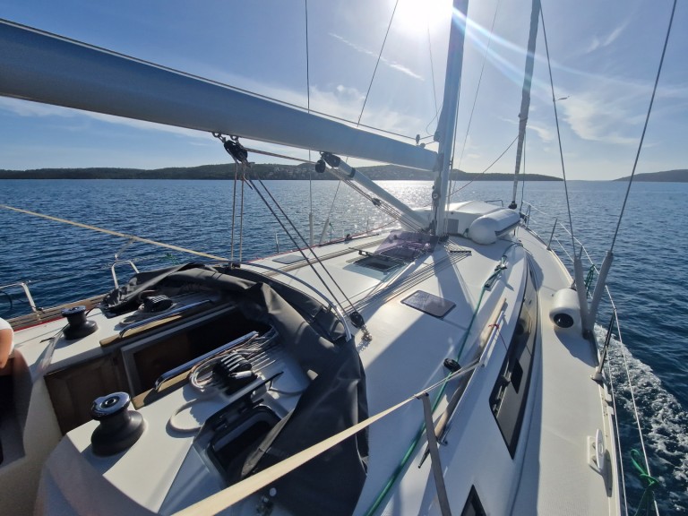 Rent a Bavaria Cruiser 46 Rogoznica