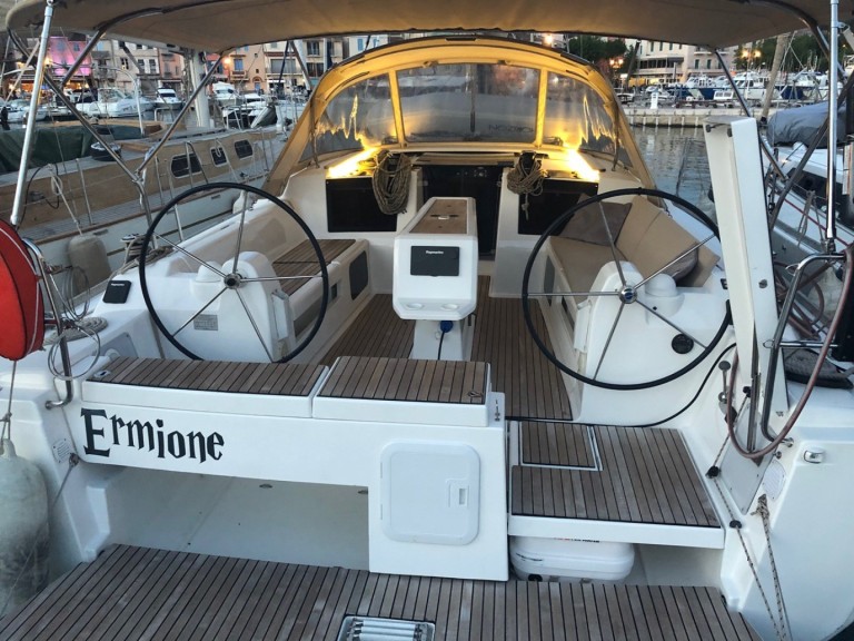 Yacht charter La Rochelle cheap DUFOUR 412 GL