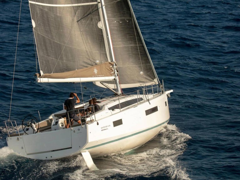 Sailboat for rent Portoferraio at the best price