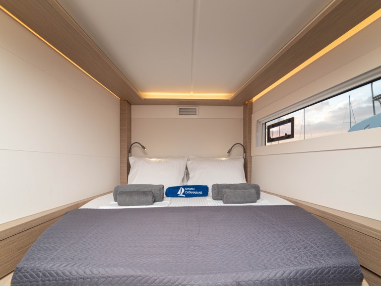 Catamaran rental with or without captain Lagoon Lefkáda