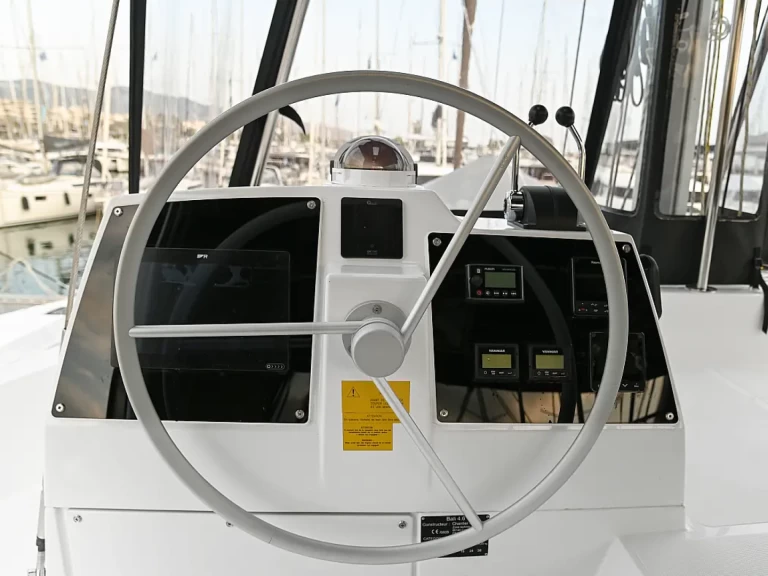 Bali Bali 4.6 charter bareboat or captained in  Alimos