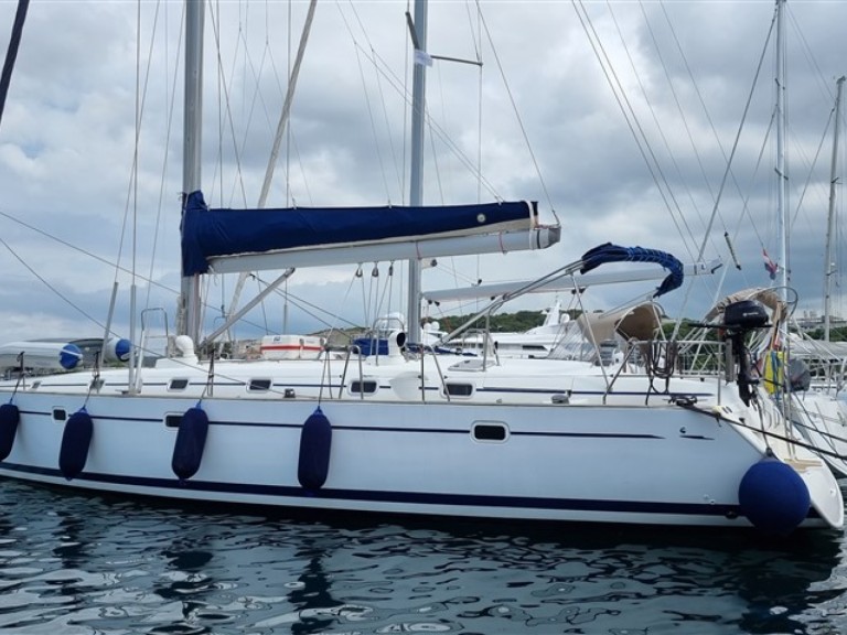 Rent a Bénéteau Beneteau 50 Marina Pula