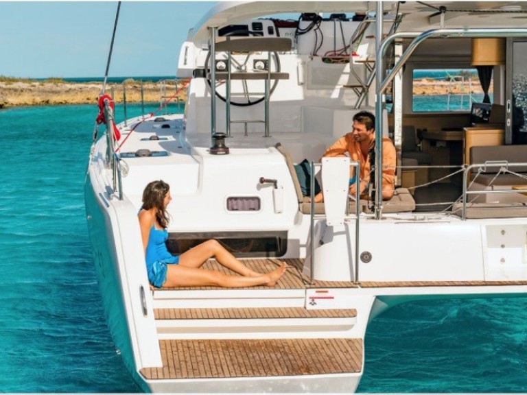 Lagoon Lagoon 42 in Parham Town on SamBoat