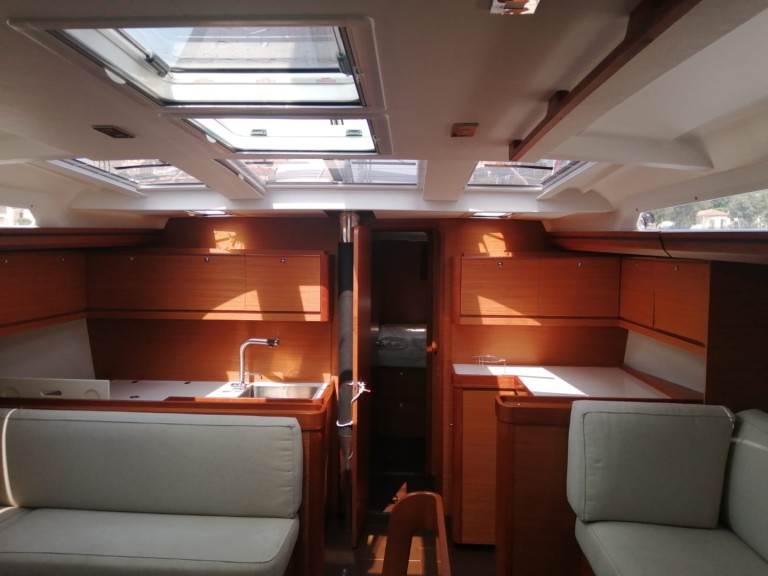 Sailboat rental in Milazzo - Dufour Dufour 520 Grand Large