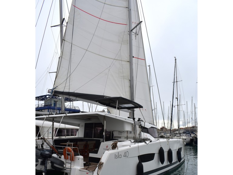 Catamaran for rent Lefkáda at the best price