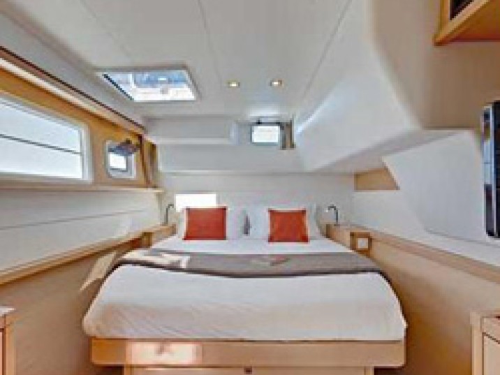 Yacht charter Parham Town cheap Lagoon 450 Sport Top