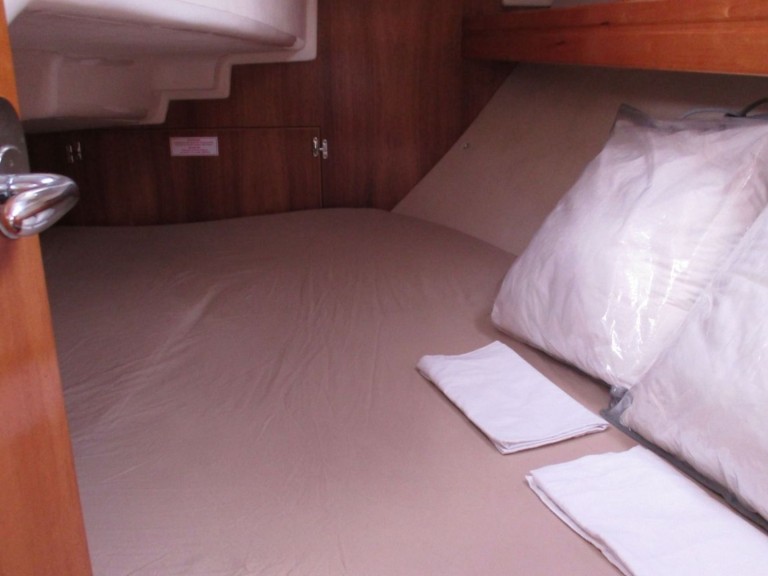 Yacht charter La Trinité-sur-Mer cheap Bavaria 30 Cruiser