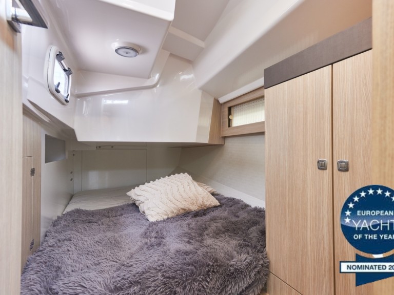 Northman Maxus 35 charter bareboat or captained in  Valencia