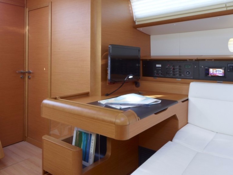 Yacht charter Parham Town cheap Sun Odyssey 519