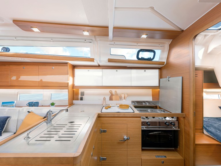 Sailboat rental in Marseille - Dufour Dufour 390 Grand Large