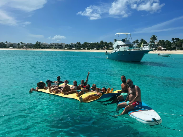 Catamaran rental with or without captain Fountaine Pajot Marigot