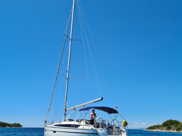 Bavaria Cruiser 37 in Split on SamBoat