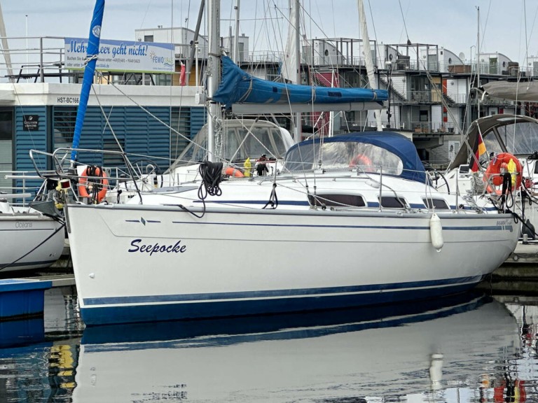 Sailboat rental in Flensburg - Bavaria Cruiser 31