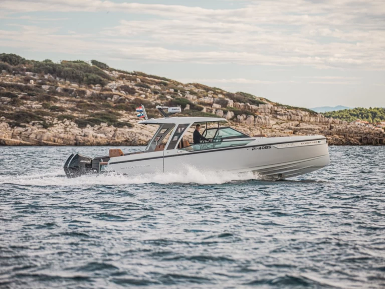 Yacht charter Sukošan cheap Saxdor 320 GTO