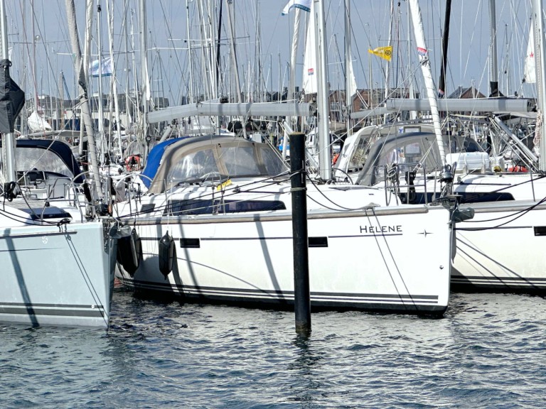 Bareboat Rental Sailboat Bavaria with a boat licence
