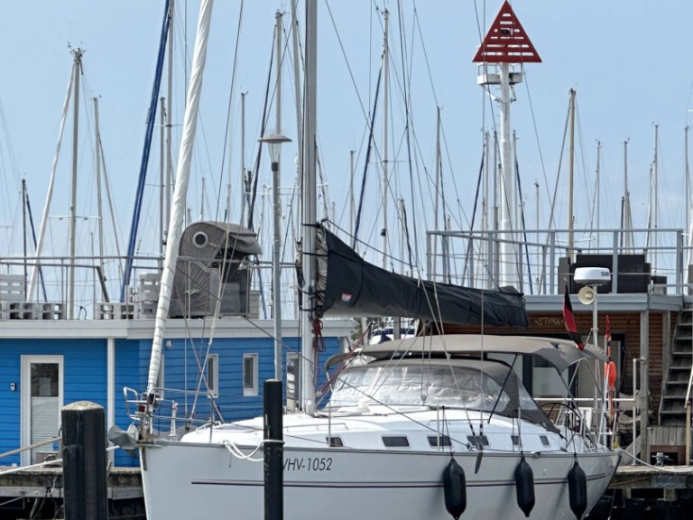 Sailboat rental in Heiligenhafen - Bénéteau Cyclades 43.3