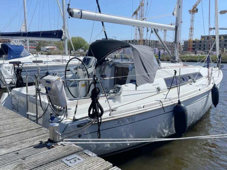 Sailboat for rent Barth at the best price