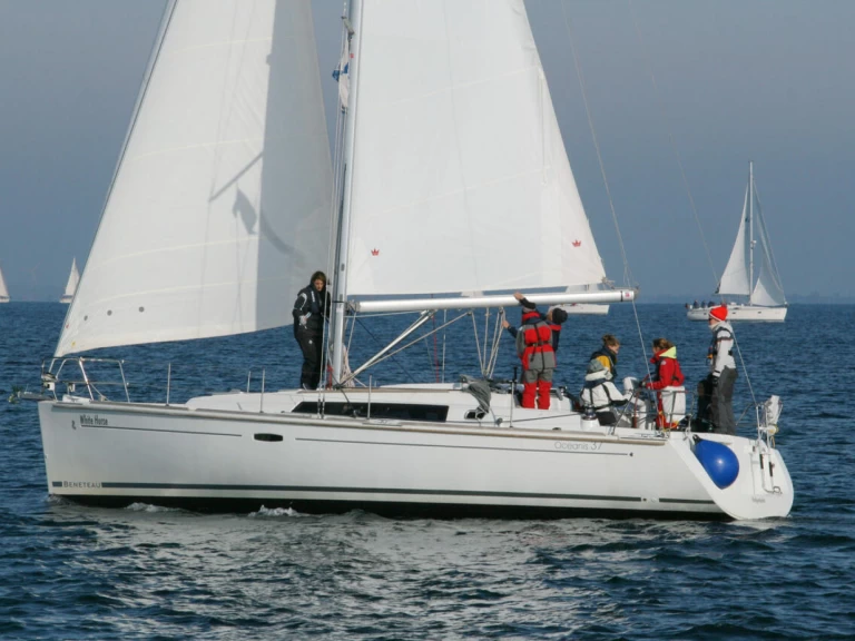 Sailboat rental in Flensburg - Bénéteau Oceanis 37
