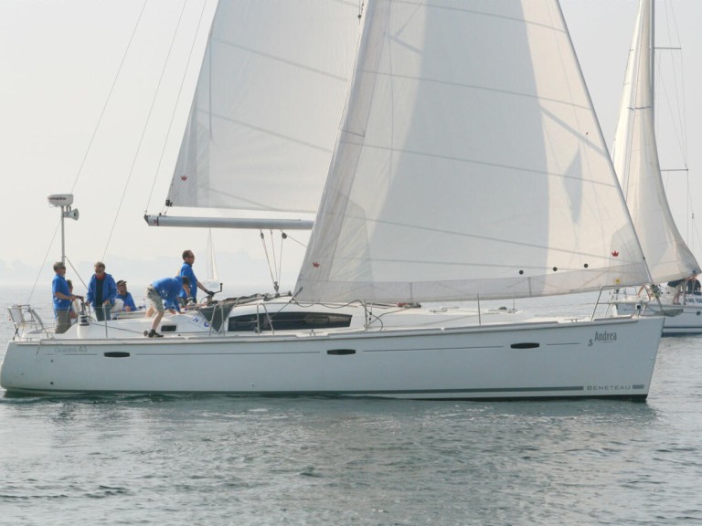 Bénéteau Oceanis 43 in Heiligenhafen on SamBoat