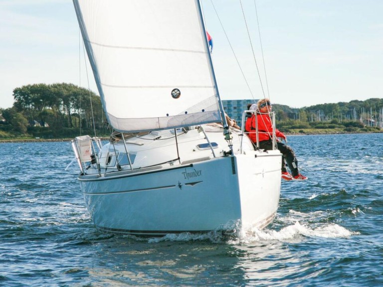 Boat rental Jeanneau Sun Odyssey 30i in Flensburg on Samboat