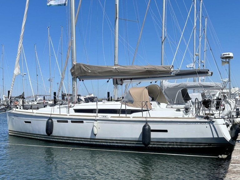 Yacht charter Heiligenhafen cheap Sun Odyssey 409
