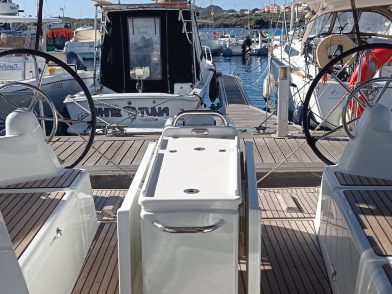 Sailboat rental with or without captain Jeanneau Palma de Mallorca