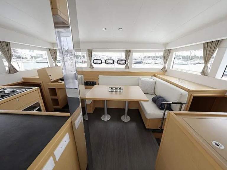 Boat rental Lagoon Lagoon 39 in Nydri on Samboat