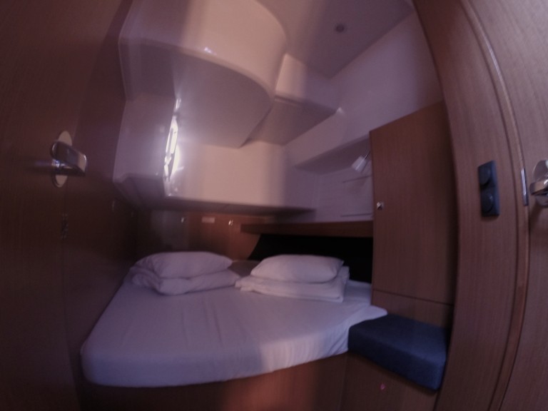 Yacht charter Zadar cheap Cruiser 46