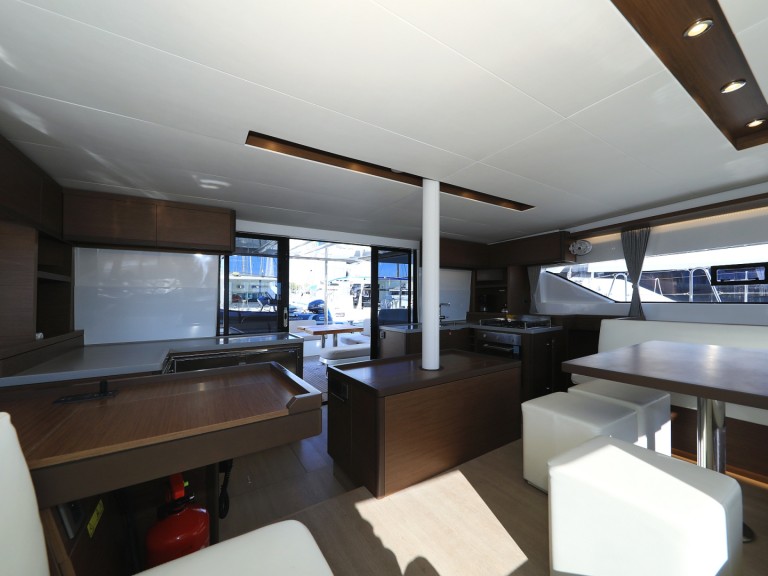 Yacht charter Sukošan cheap Lagoon 50/6 cab