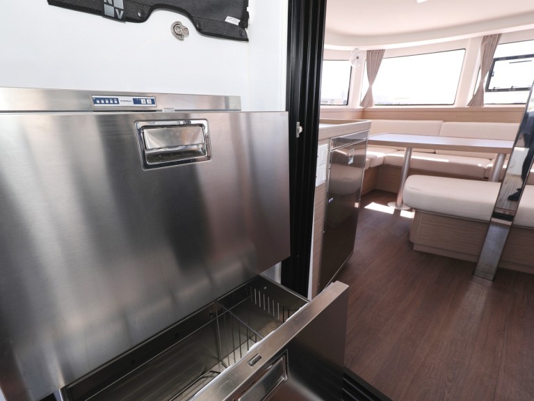 Rent a Lagoon Lagoon 42 Sukošan