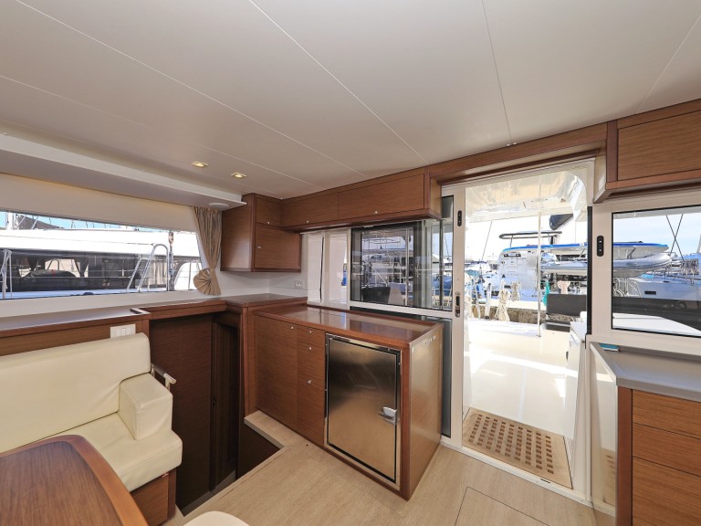 Rent a Lagoon Lagoon 450 F Sukošan