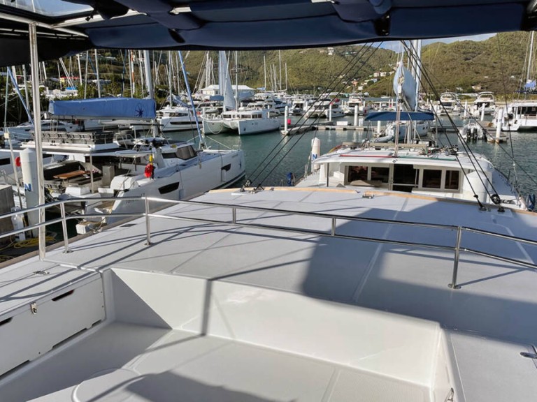 Bareboat Rental Catamaran Bali with a boat licence