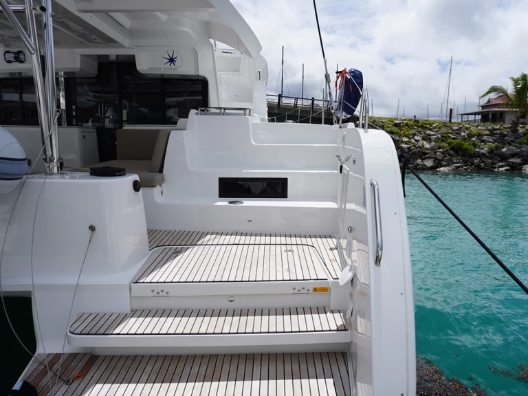 Catamaran rental in Eden Island - Lagoon Lagoon 46