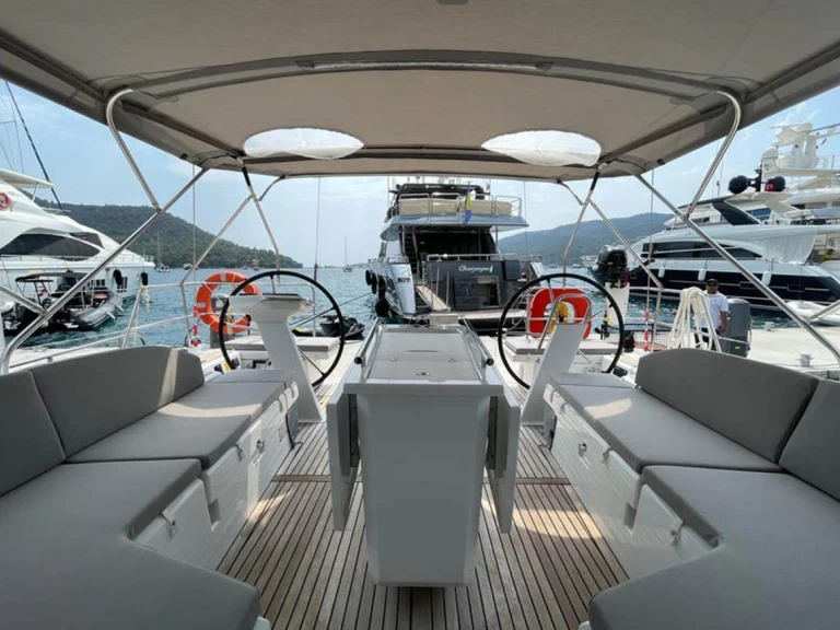 Sailboat rental in Marmaris (district) - Bénéteau Oceanis 51.1