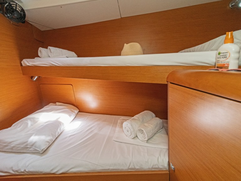 Sailboat rental in Skiathos - Jeanneau Sun Odyssey 439