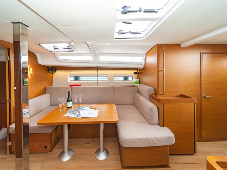 Yacht charter Skiathos cheap Sun Odyssey 440