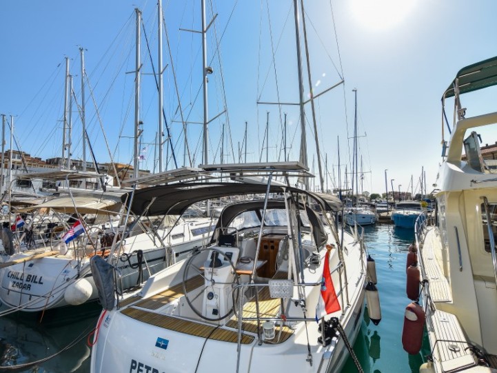 Bavaria Cruiser 36 in Zadar on SamBoat