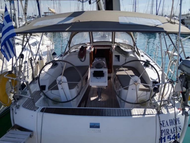 Bareboat Rental Sailboat Bavaria with a boat licence