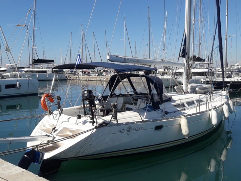 Rent a Jeanneau Sun Odyssey 47 Alimos