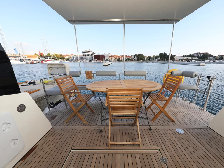 Rent a Cobra Yachts Seamaster 45 Biograd na Moru
