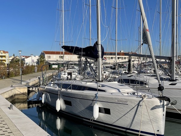 Sailboat rental with or without captain Bavaria Pirovac