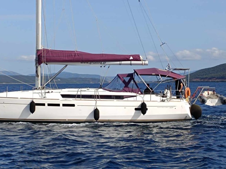 Boat rental Jeanneau Sun Odyssey 509 in Pálairos on Samboat