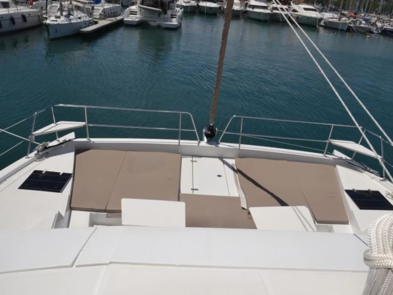Yacht charter Le Marin cheap Bali 4.5