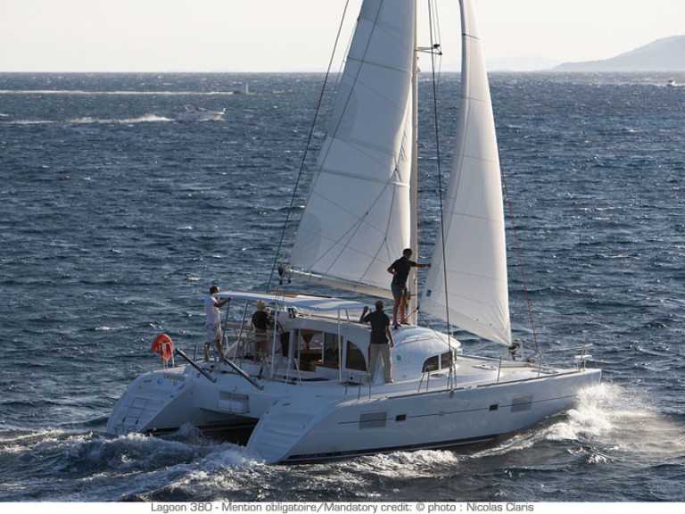 Catamaran rental with or without captain Lagoon Le Marin