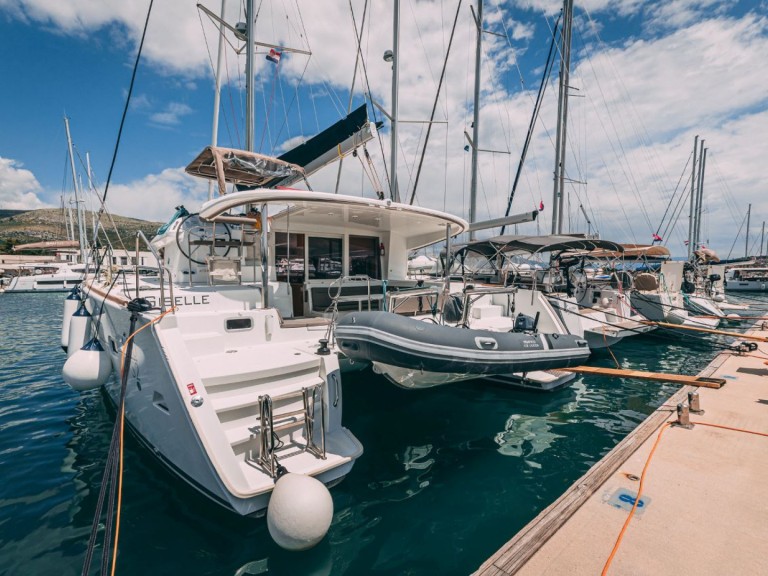 Lagoon Lagoon 400 S2 in Seget Donji on SamBoat