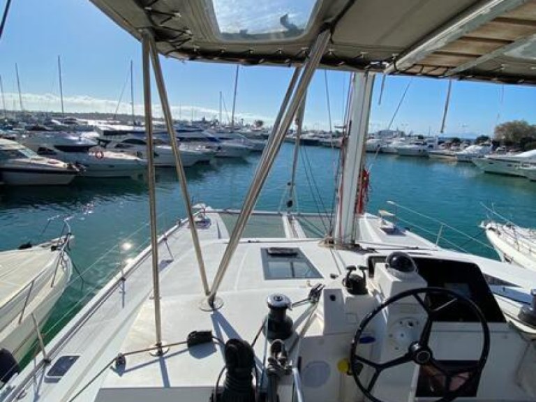 Bareboat Rental Catamaran Nautitech with a boat licence